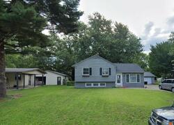 Pre-foreclosure in  Willow Glen Way Chatham, IL 62629
