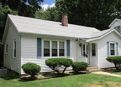 Pre-foreclosure in  Park Ave Belleville, IL 62220