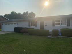 Pre-foreclosure in  Cypress St Pekin, IL 61554