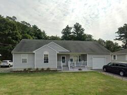  E Akard St, Ludlow MA