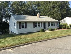 Pre-foreclosure in  Waterman St Worcester, MA 01603