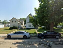 Pre-foreclosure in  5th Ave Sterling, IL 61081