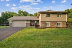 Pre-foreclosure in  Sierra Ct Chanhassen, MN 55317