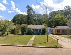 Pre-foreclosure in  Auburn Ave Natchez, MS 39120