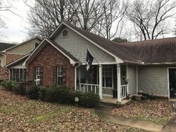 Pre-foreclosure in  Crawford Cir Oxford, MS 38655