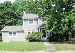 Pre-foreclosure in  S Carr Ave Sedalia, MO 65301