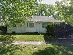 Pre-foreclosure in  Henry St Lebanon, IN 46052