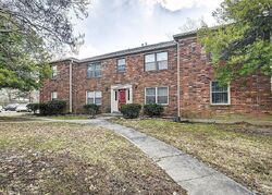 Pre-foreclosure in  Goose Creek Rd  Louisville, KY 40242