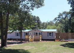 Pre-foreclosure in  Edgewater Ln Richlands, NC 28574