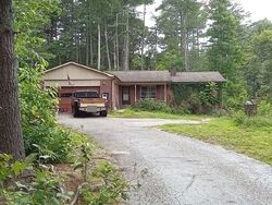 Pre-foreclosure in  Navaho Dr Hendersonville, NC 28739