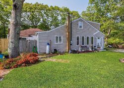 Pre-foreclosure in  Jamaica Ave Holtsville, NY 11742