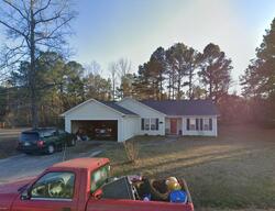 Pre-foreclosure in  Seahawk Ct Richlands, NC 28574