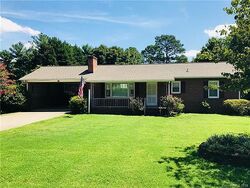 Pre-foreclosure in  Bristol Dr Statesville, NC 28677