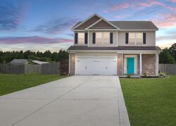 Pre-foreclosure in  Tall Tree Ct Maysville, NC 28555