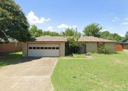 Pre-foreclosure in  Myrtle Ave Waxahachie, TX 75165
