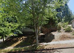 Pre-foreclosure in  Se Highland Loop Clackamas, OR 97015