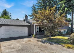 Pre-foreclosure in  Sw 22nd St Beaverton, OR 97008