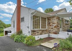 Pre-foreclosure in  Cullum Dr Reading, PA 19601