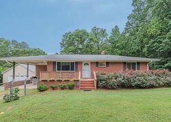 Pre-foreclosure in  W Lakewood Dr Rock Hill, SC 29732