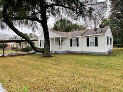 Pre-foreclosure in  Fleetwood Dr North Augusta, SC 29841