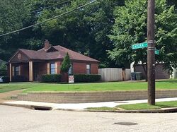 Pre-foreclosure in  Garden Ln Memphis, TN 38111