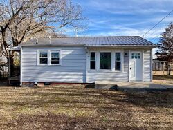 Pre-foreclosure in  Harrell St Morristown, TN 37814