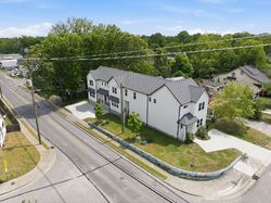 Pre-foreclosure in  Sadler Ave Nashville, TN 37210