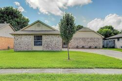 Pre-foreclosure in  Mesquite Dr La Porte, TX 77571