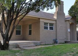 Pre-foreclosure in  Hudson St Fort Worth, TX 76103