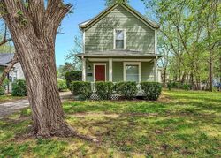 Pre-foreclosure in  Sw Wayne Ave Topeka, KS 66604