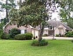 Pre-foreclosure in  Lake Shadow Dr Baton Rouge, LA 70817