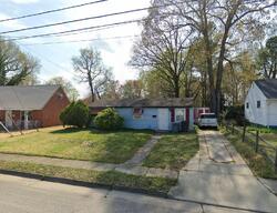 Pre-foreclosure in  Jordan Dr Hampton, VA 23666