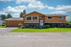  W Wilcox Dr, Pasco WA