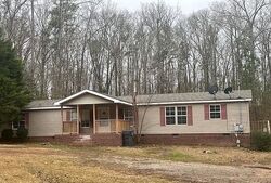 Pre-foreclosure in  Oak Forest Cir Lincoln, AL 35096