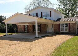 Pre-foreclosure in  Annas Way Stapleton, AL 36578