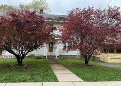 Pre-foreclosure in  Spring St Portland, CT 06480