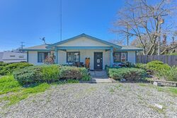 Pre-foreclosure in  Bilby Rd Elk Grove, CA 95757