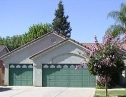 Pre-foreclosure in  Oak Ave Clovis, CA 93611