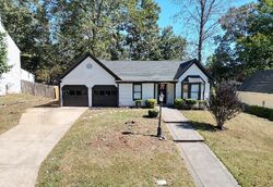 Pre-foreclosure in  Legacy Ln Lawrenceville, GA 30044