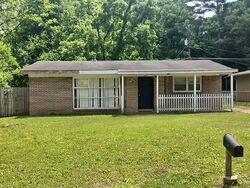 Pre-foreclosure in  Collier Dr Birmingham, AL 35228
