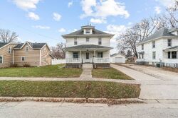 Pre-foreclosure in  W 3rd St Sumner, IA 50674