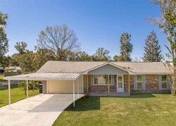 Pre-foreclosure in  Gloria Dr Baton Rouge, LA 70819