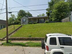 Pre-foreclosure in  White Ave Mount Sterling, KY 40353