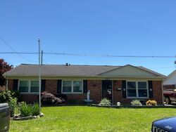Pre-foreclosure in  Middleground Dr Owensboro, KY 42301