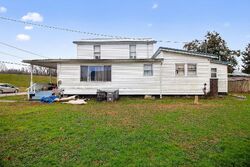 Pre-foreclosure in  Lark St Catlettsburg, KY 41129
