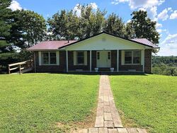  Cottonwood Rd, Louisa KY