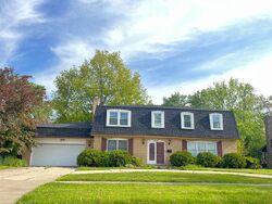 Pre-foreclosure in  Kathleen Ln Flossmoor, IL 60422