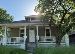Pre-foreclosure in  Sycamore St Collinsville, IL 62234