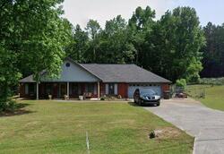 Pre-foreclosure in  MEMORY LN Harvest, AL 35749