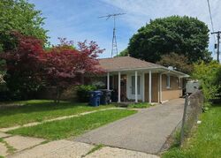 Pre-foreclosure in  Cherokee Ave Flint, MI 48507